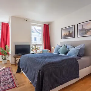 Schoenes In Downtown Mitte Mit Balkon Apartamento Berlín