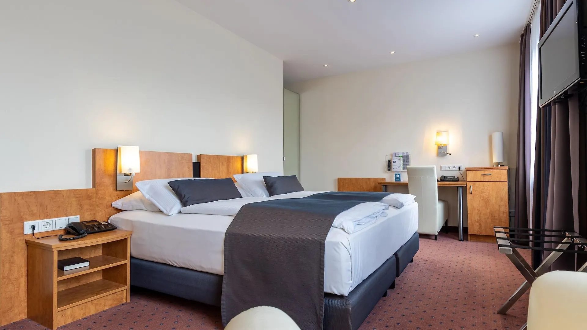 ****  Trip Inn Hotel Esplanade, Duesseldorf Germany